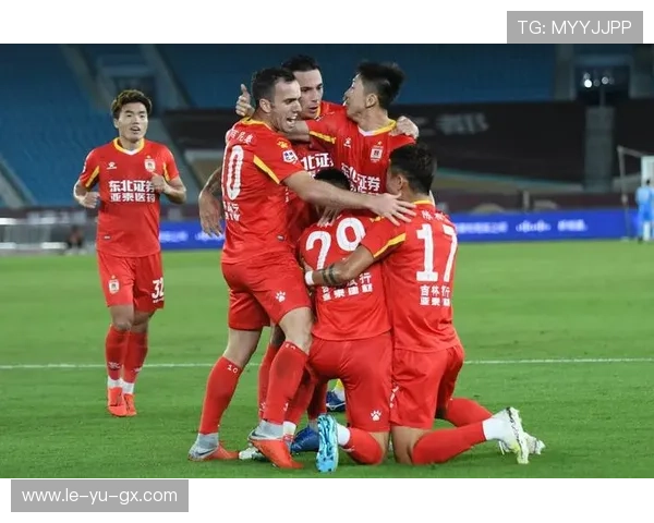 长春亚泰足球俱乐部迎新赛季，目标重回顶级联赛