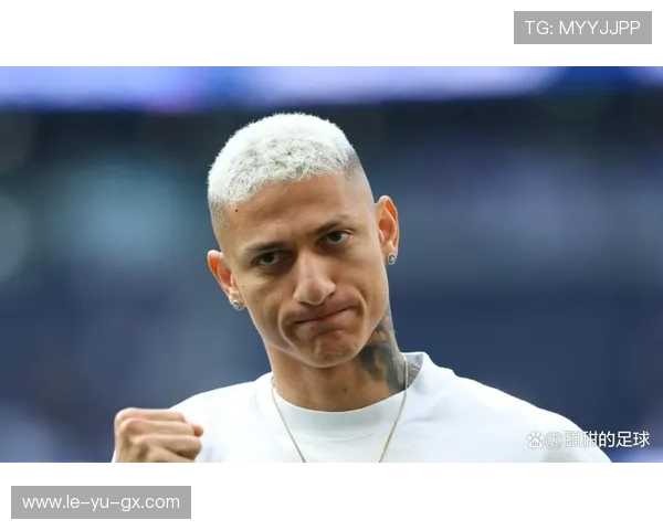 理查利森埃弗顿时代：锋线斗士的蜕变